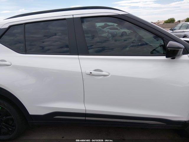 3N1CP5DV3RL518392 Nissan Kicks Sr Xtronic Cvt