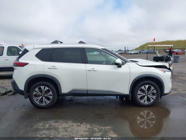5N1AT3BB8MC735112 Nissan Rogue Sv Intelligent Awd