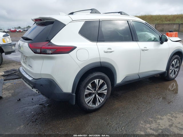 5N1AT3BB8MC735112 Nissan Rogue Sv Intelligent Awd