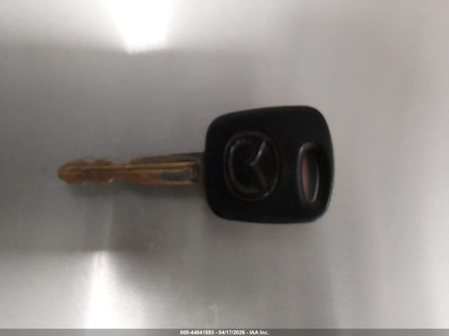 44841593 :رقم المزاد ، 4F2YU07B82KM24726 vin ، 2002 Mazda Tribute Dx مزاد بيع