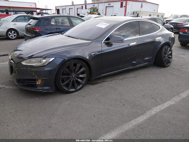 Tesla Model S 60d/70d/75d/85d/90d 2016 5YJSA1E2XGF127873 Image 2
