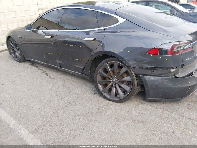 Tesla Model S 60d/70d/75d/85d/90d 2016 5YJSA1E2XGF127873 Image 6