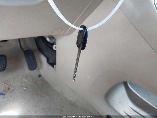 44841603 :رقم المزاد ، JTEHF21A730120575 vin ، 2003 Toyota Highlander V6 مزاد بيع
