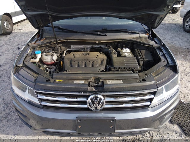 44841606 :رقم المزاد ، 3VV1B7AX1JM060680 vin ، 2018 Volkswagen Tiguan 2.0t S مزاد بيع