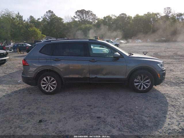 44841606 :رقم المزاد ، 3VV1B7AX1JM060680 vin ، 2018 Volkswagen Tiguan 2.0t S مزاد بيع