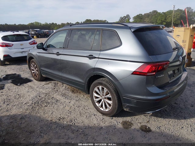 44841606 :رقم المزاد ، 3VV1B7AX1JM060680 vin ، 2018 Volkswagen Tiguan 2.0t S مزاد بيع