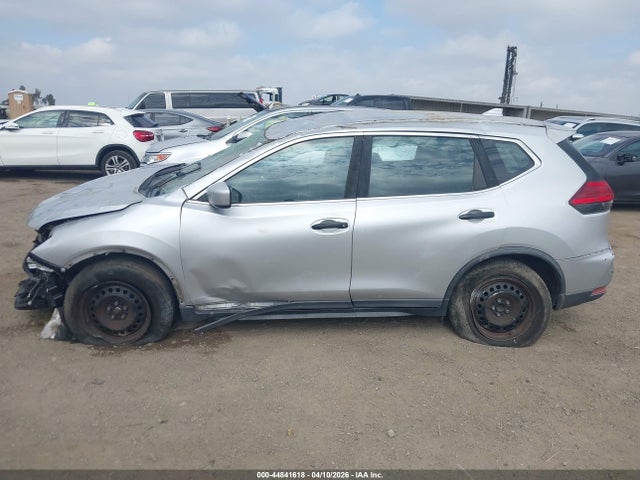 KNMAT2MT3HP581184 Nissan ROGUE S