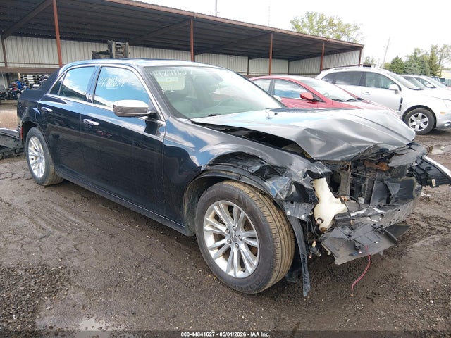 44841627 :رقم المزاد ، 2C3CCAEG6HH564828 vin ، 2017 Chrysler 300c مزاد بيع