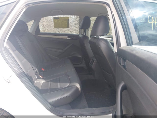 Aukcja sprzedaży 2015 Volkswagen Passat 1.8t Se, vin: 1VWBS7A32FC014426, numer aukcji: 44841632