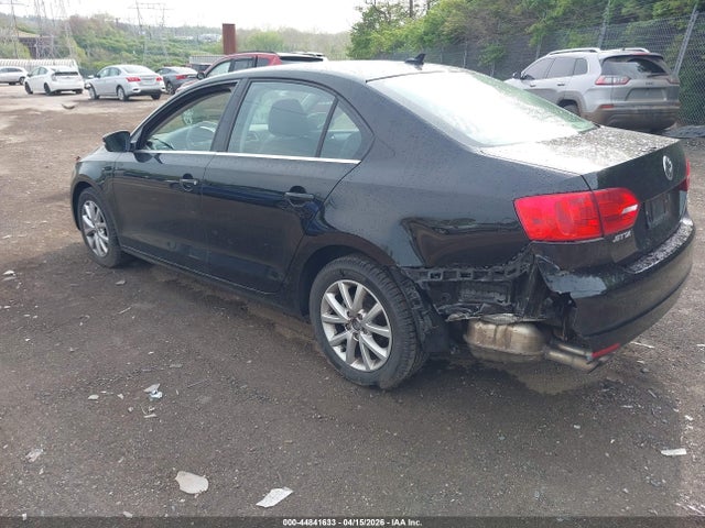 44841633 :رقم المزاد ، 3VWDP7AJ1DM351156 vin ، 2013 Volkswagen Jetta Se مزاد بيع