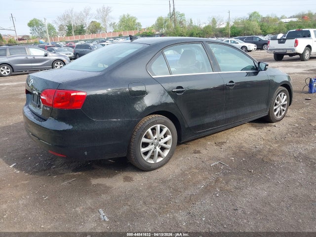 44841633 :رقم المزاد ، 3VWDP7AJ1DM351156 vin ، 2013 Volkswagen Jetta Se مزاد بيع