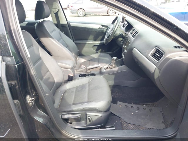 44841633 :رقم المزاد ، 3VWDP7AJ1DM351156 vin ، 2013 Volkswagen Jetta Se مزاد بيع