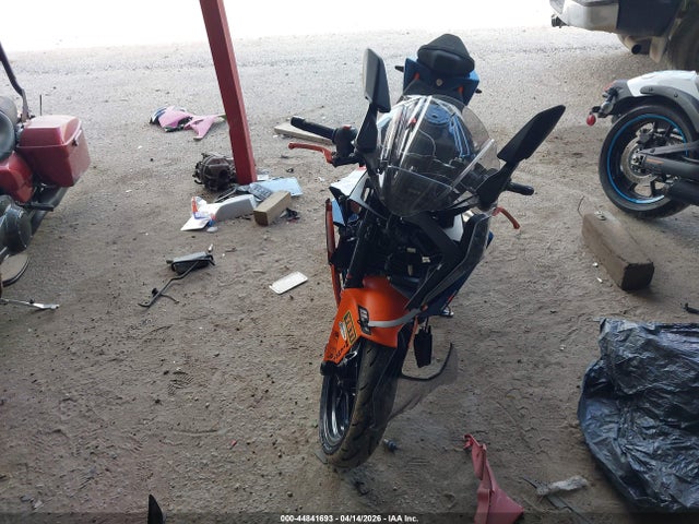44841693 :رقم المزاد ، MD2JYJ401RN207911 vin ، 2024 Ktm 390 Rc مزاد بيع