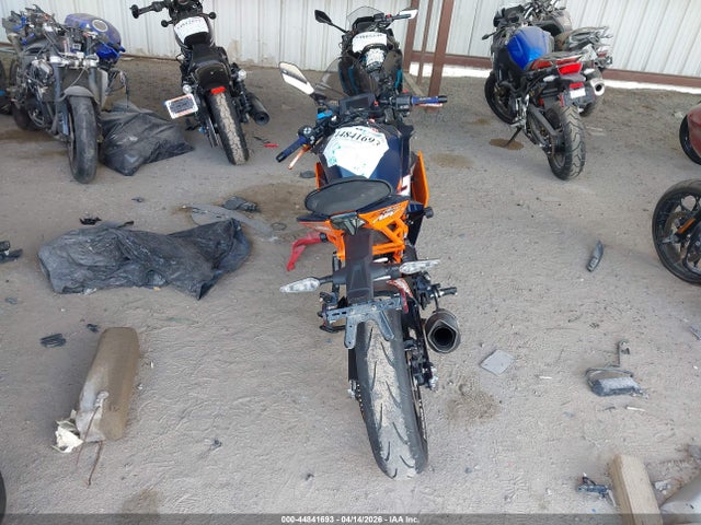 44841693 :رقم المزاد ، MD2JYJ401RN207911 vin ، 2024 Ktm 390 Rc مزاد بيع