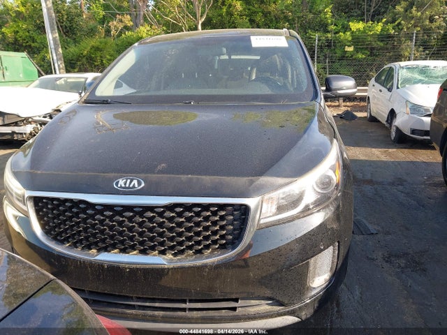 44841698 :رقم المزاد ، KNDMB5C17H6233587 vin ، 2017 Kia Sedona Lx مزاد بيع