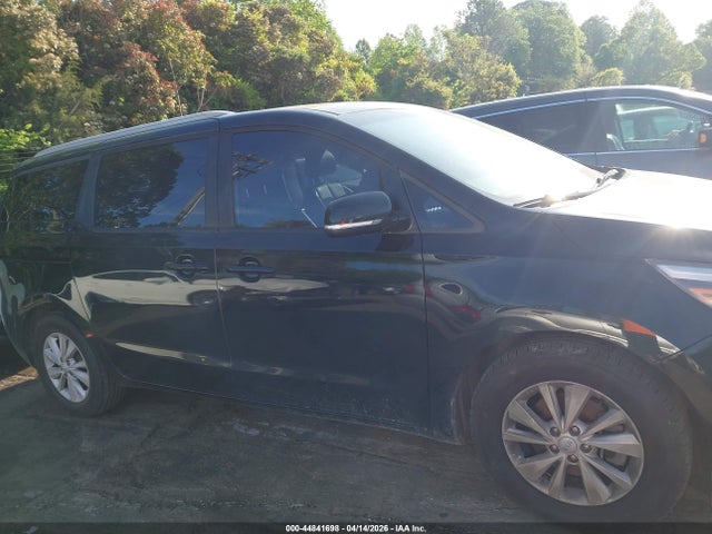 44841698 :رقم المزاد ، KNDMB5C17H6233587 vin ، 2017 Kia Sedona Lx مزاد بيع