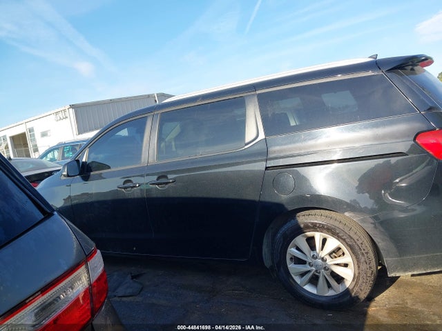 44841698 :رقم المزاد ، KNDMB5C17H6233587 vin ، 2017 Kia Sedona Lx مزاد بيع