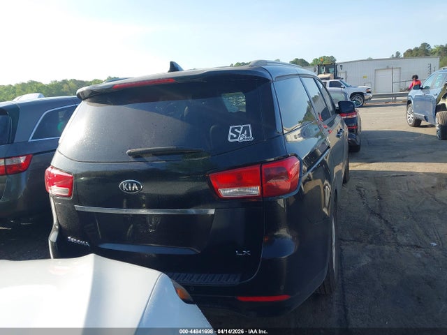 44841698 :رقم المزاد ، KNDMB5C17H6233587 vin ، 2017 Kia Sedona Lx مزاد بيع