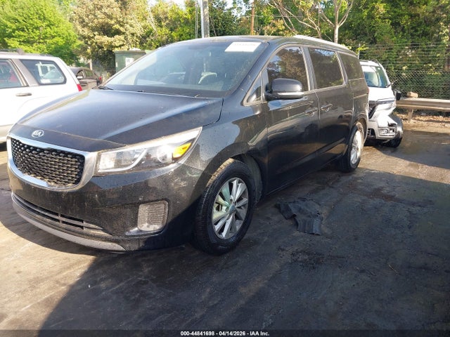 44841698 :رقم المزاد ، KNDMB5C17H6233587 vin ، 2017 Kia Sedona Lx مزاد بيع