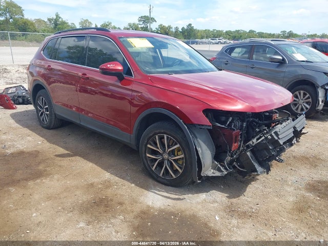 Продаж на аукціоні авто 2019 Volkswagen Tiguan 2.0t Se/2.0t Sel/2.0t Sel R-line/2.0t Sel R-line Black, vin: 3VV3B7AX3KM119495, номер лоту: 44841720