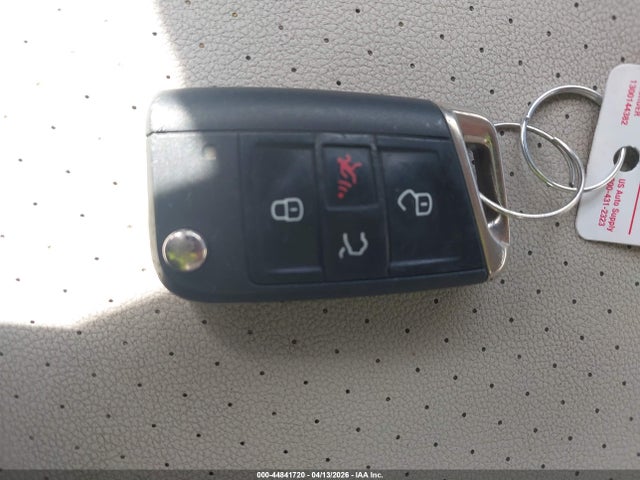 Продаж на аукціоні авто 2019 Volkswagen Tiguan 2.0t Se/2.0t Sel/2.0t Sel R-line/2.0t Sel R-line Black, vin: 3VV3B7AX3KM119495, номер лоту: 44841720