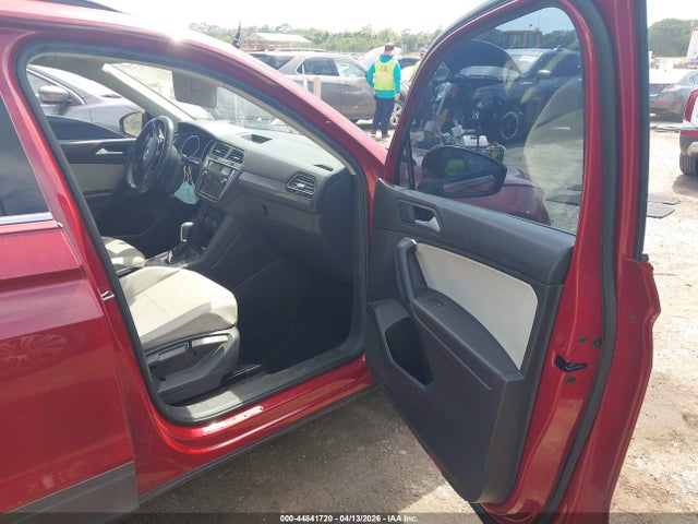 Продаж на аукціоні авто 2019 Volkswagen Tiguan 2.0t Se/2.0t Sel/2.0t Sel R-line/2.0t Sel R-line Black, vin: 3VV3B7AX3KM119495, номер лоту: 44841720