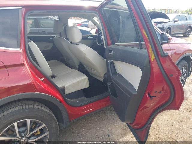 Продаж на аукціоні авто 2019 Volkswagen Tiguan 2.0t Se/2.0t Sel/2.0t Sel R-line/2.0t Sel R-line Black, vin: 3VV3B7AX3KM119495, номер лоту: 44841720