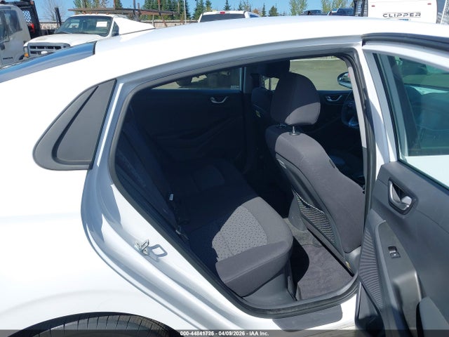 KMHC65LC5JU099855 Hyundai Ioniq Hybrid Blue