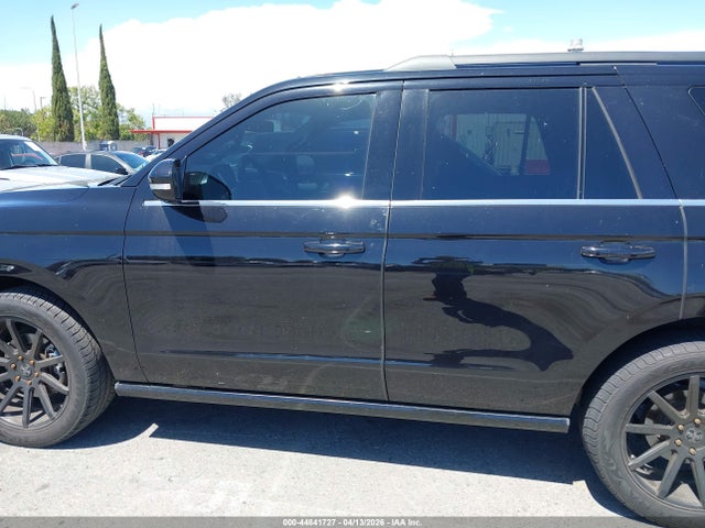 1FMJU1KT4KEA58054 Ford Expedition Limited