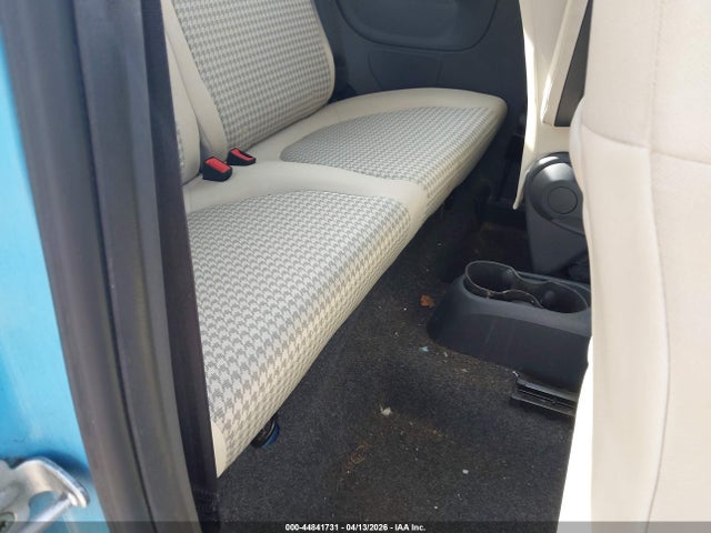 2017 FIAT 500 3C3CFFKR2HT700261 Photo 7