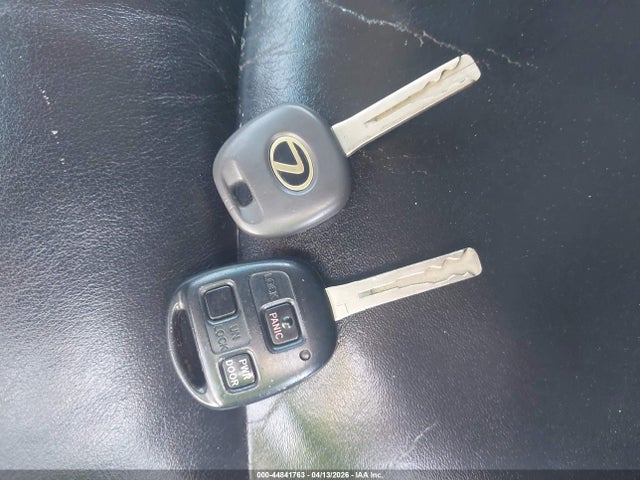 44841763 :رقم المزاد ، 2T2GA31U44C006034 vin ، 2004 Lexus Rx 330 مزاد بيع