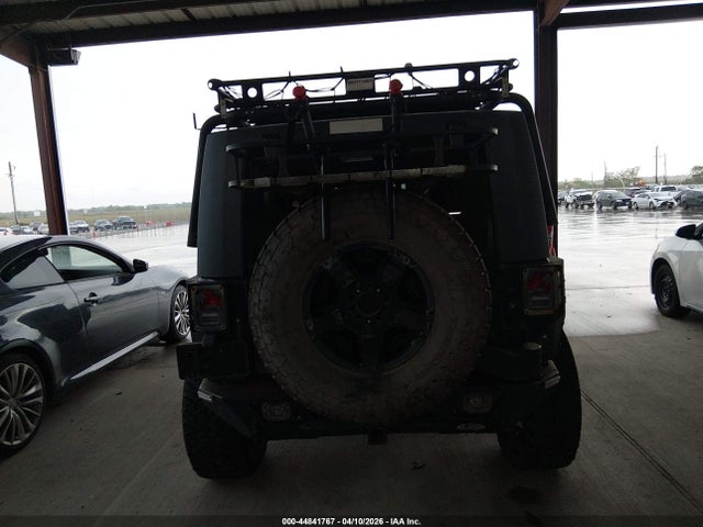 44841767 :رقم المزاد ، 1J4BA5H1XAL146092 vin ، 2010 Jeep Wrangler Unlimited Sahara مزاد بيع