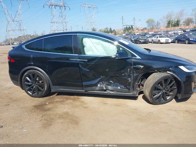 Aukcja sprzedaży 2017 Tesla Model X, vin: 5YJXCDE24HF052946, numer aukcji: 44841771