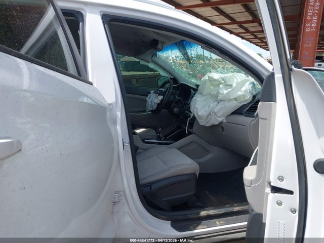 Hyundai TUCSON SE 2017 KM8J33A43HU327457 Image 5