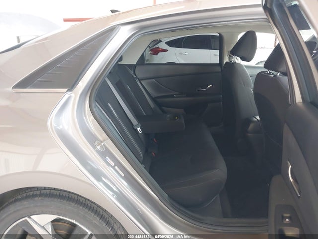 KMHLN4AG4MU116720 Hyundai ELANTRA SEL