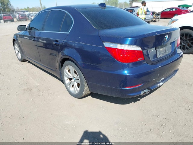2010 BMW 528I WBANU5C51AC127111 Photo 2