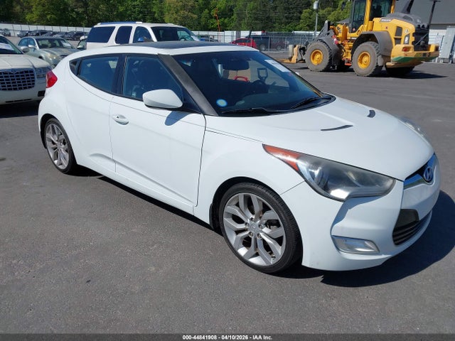2013 HYUNDAI VELOSTER KMHTC6AD4DU171062
