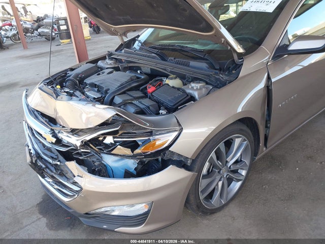 1G1ZD5ST6NF138526 Chevrolet Malibu Fwd Lt