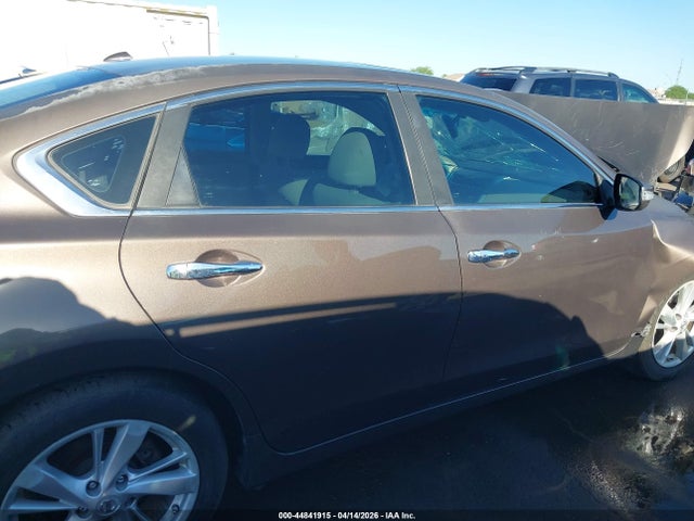 2015 Nissan Altima 2.5 Sv მანქანა იყიდება აუქციონზე, vin: 1N4AL3AP0FC176536, აუქციონის ნომერი: 44841915