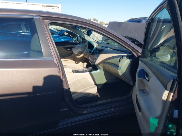 2015 Nissan Altima 2.5 Sv მანქანა იყიდება აუქციონზე, vin: 1N4AL3AP0FC176536, აუქციონის ნომერი: 44841915