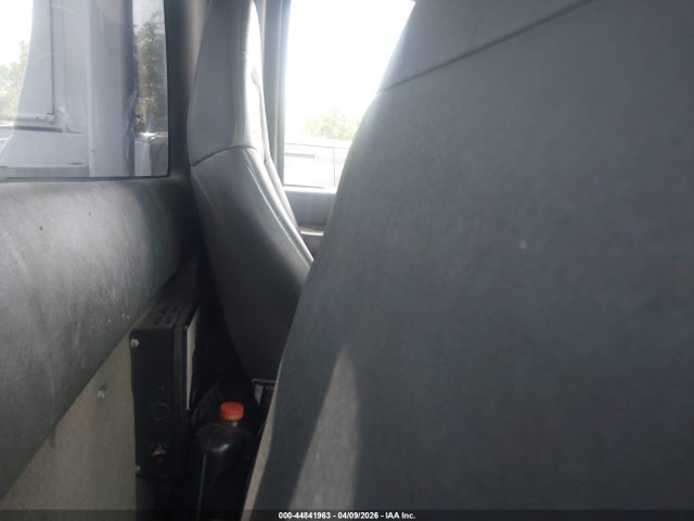44841963 :رقم المزاد ، 1GDG5C1286F416879 vin ، 2006 Gmc C5500 مزاد بيع