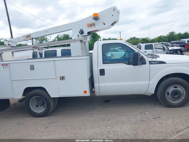 2015 Ford F-350 Chassis Xl მანქანა იყიდება აუქციონზე, vin: 1FDRF3G6XFEA88418, აუქციონის ნომერი: 44841981
