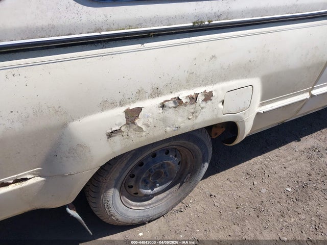 44842000 :رقم المزاد ، JT4RN56D4E5004398 vin ، 1984 Toyota Pickup Xtracab Rn56 Dlx مزاد بيع