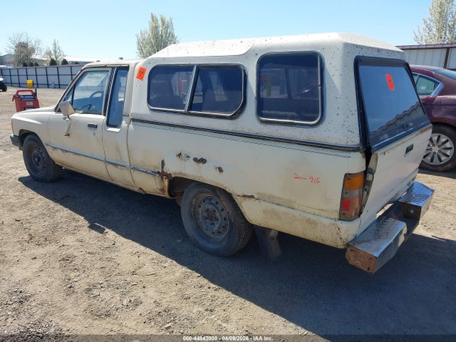 44842000 :رقم المزاد ، JT4RN56D4E5004398 vin ، 1984 Toyota Pickup Xtracab Rn56 Dlx مزاد بيع