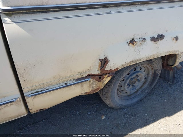 44842000 :رقم المزاد ، JT4RN56D4E5004398 vin ، 1984 Toyota Pickup Xtracab Rn56 Dlx مزاد بيع