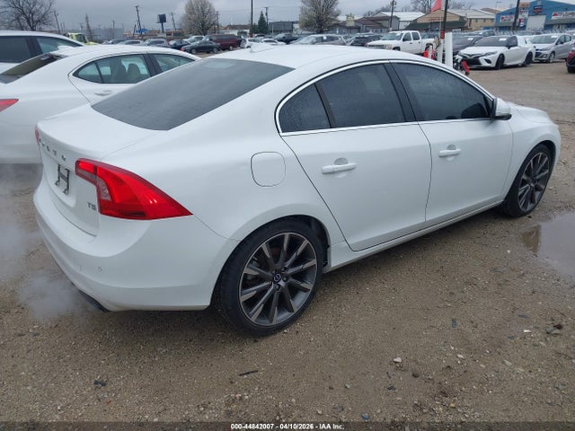 2015 VOLVO S60 YV126MFM8F1340549 Photo 3