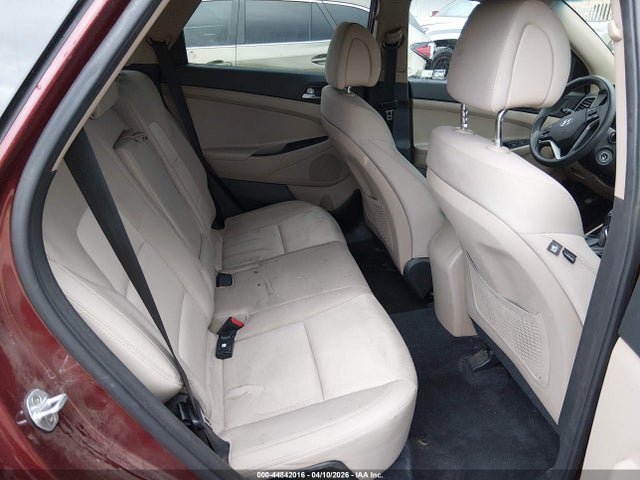 44842016 :رقم المزاد ، KM8J3CA43JU616408 vin ، 2018 Hyundai Tucson Sel مزاد بيع