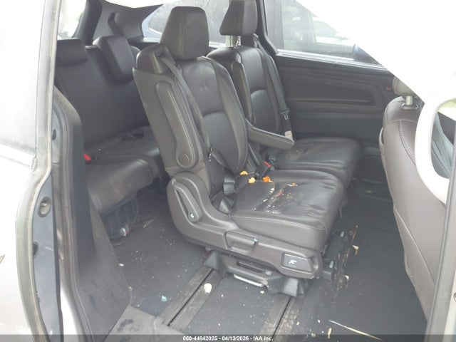 44842025 :رقم المزاد ، 5FNRL6H85MB035314 vin ، 2021 Honda Odyssey Touring مزاد بيع