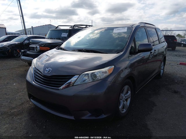 2011 Toyota Sienna Le V6 მანქანა იყიდება აუქციონზე, vin: 5TDKK3DC9BS055202, აუქციონის ნომერი: 44842060