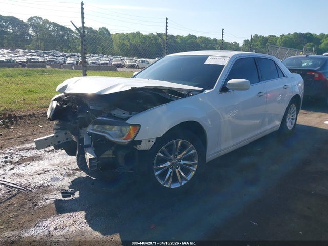 2013 Chrysler 300 Motown მანქანა იყიდება აუქციონზე, vin: 2C3CCAAG6DH735819, აუქციონის ნომერი: 44842071